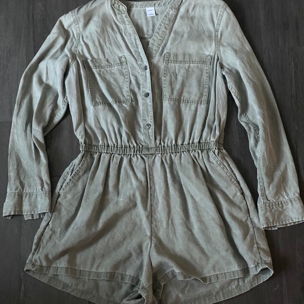 Old Navy Olive Green Long Sleeve Romper